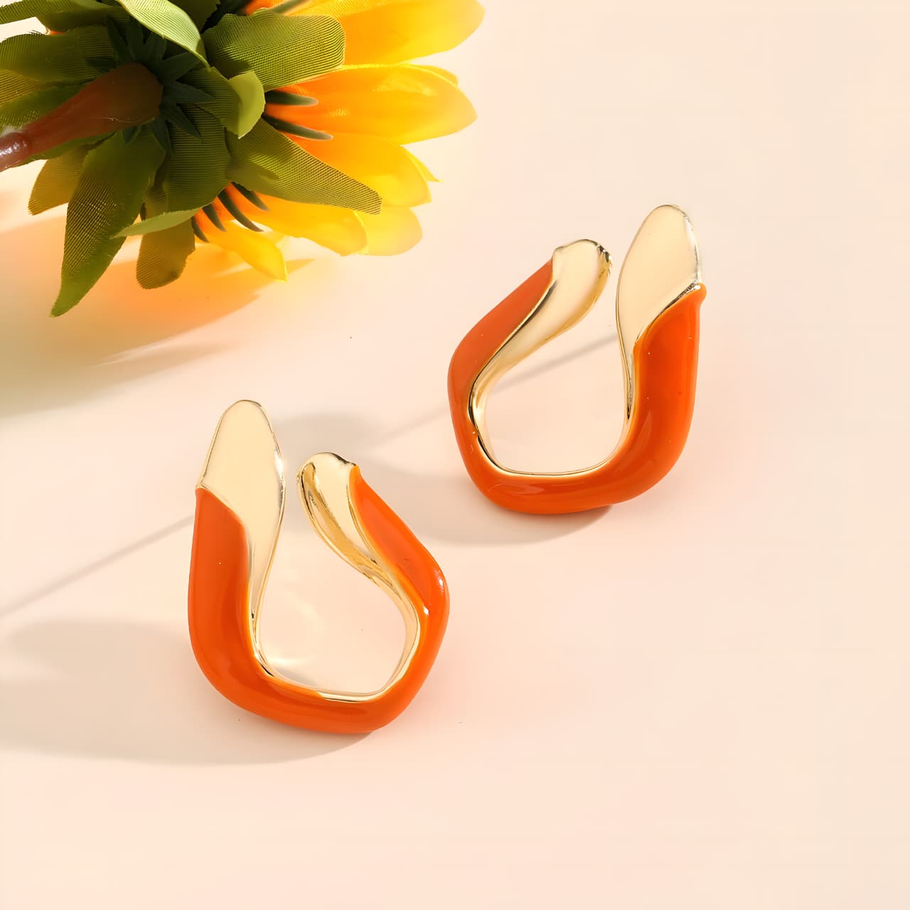 Crooked Luxury Gold Earring by Gleamy