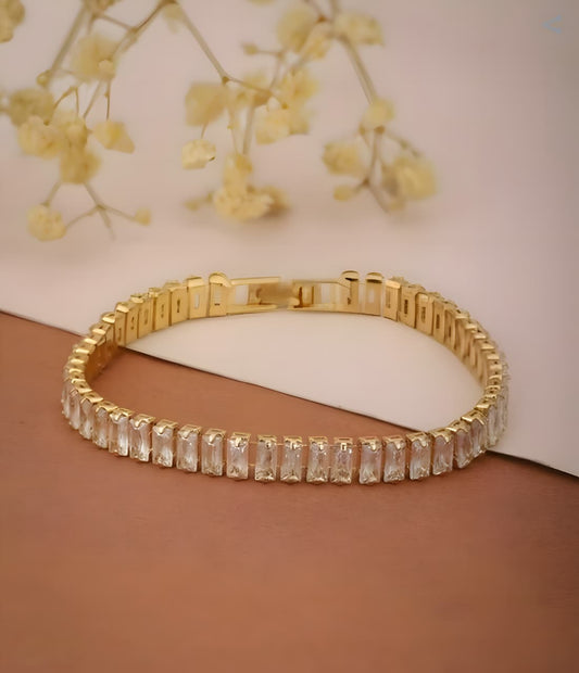 Glimmer Diamond Tennis Bracelet by Gleamy