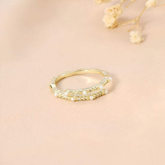 Golden Shiny Sparkle rIng by Gleamy