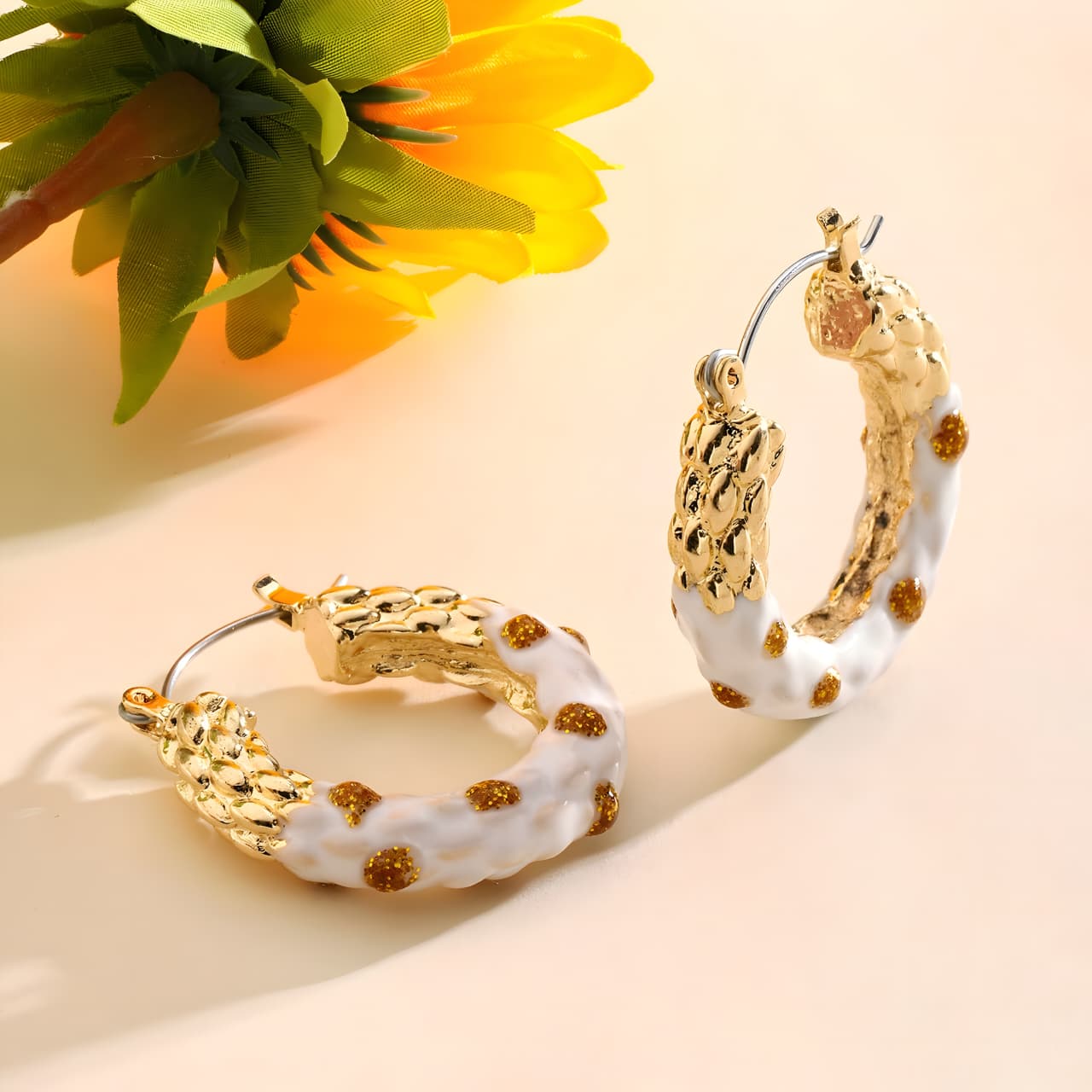 Fulgent Luxury Gold Earring by Gleamy