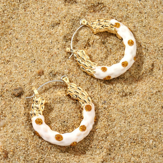 Fulgent Luxury Gold Earring by Gleamy