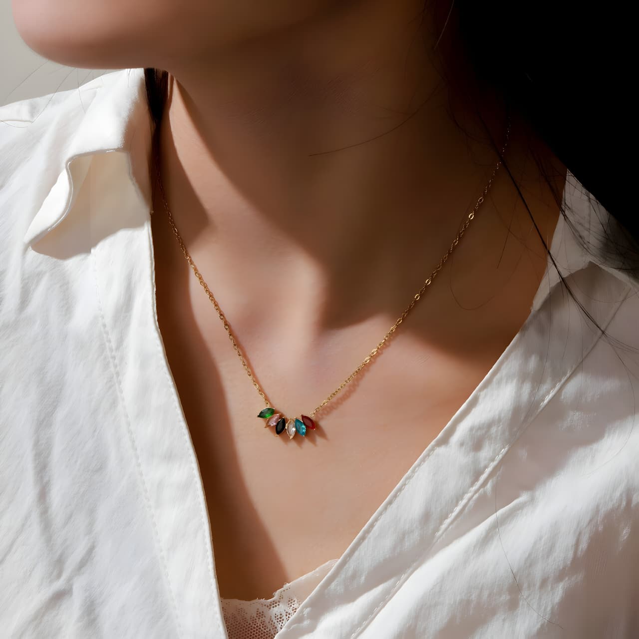 Peony Kiss Necklace by Gleamy