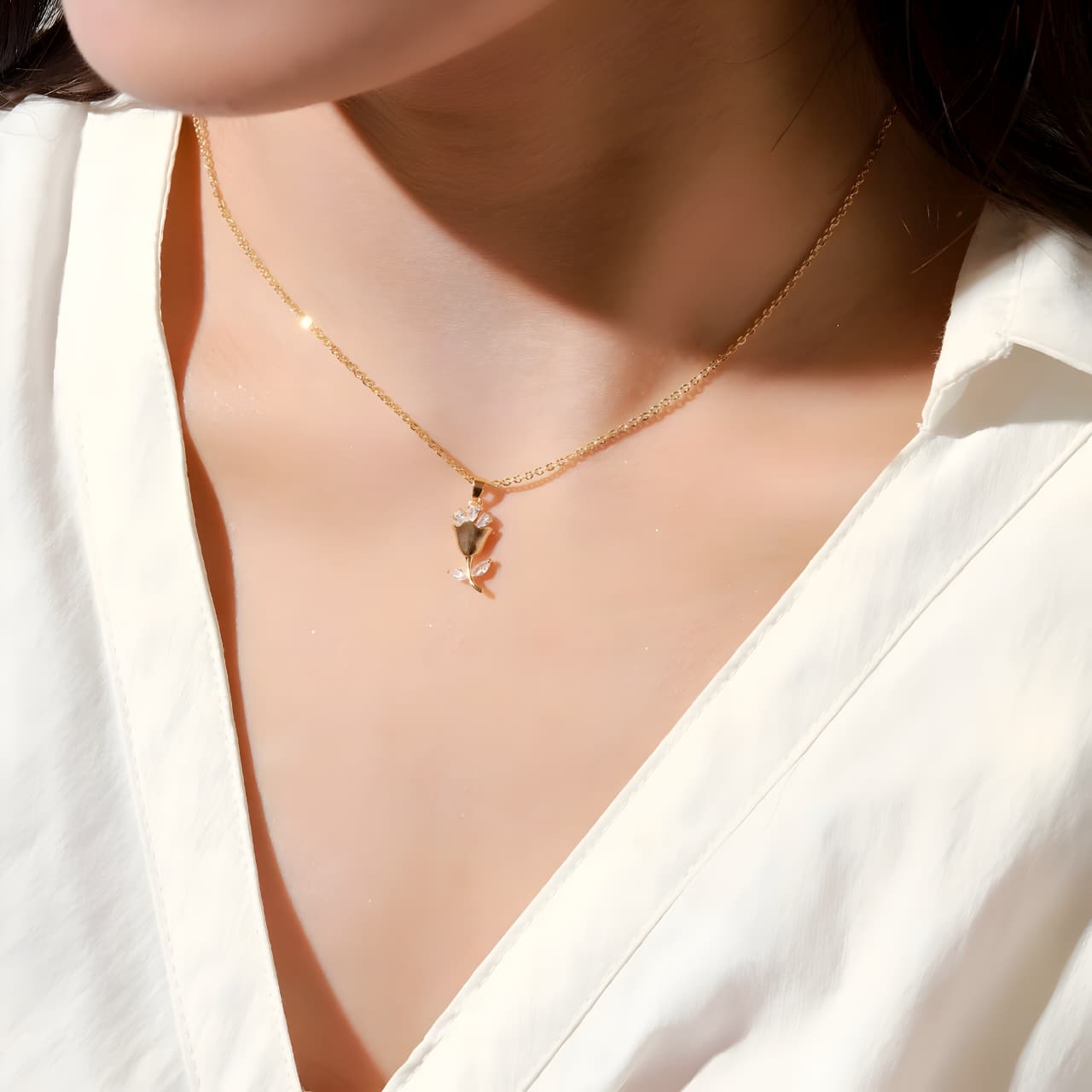 Blooming Grace Necklace by Gleamy