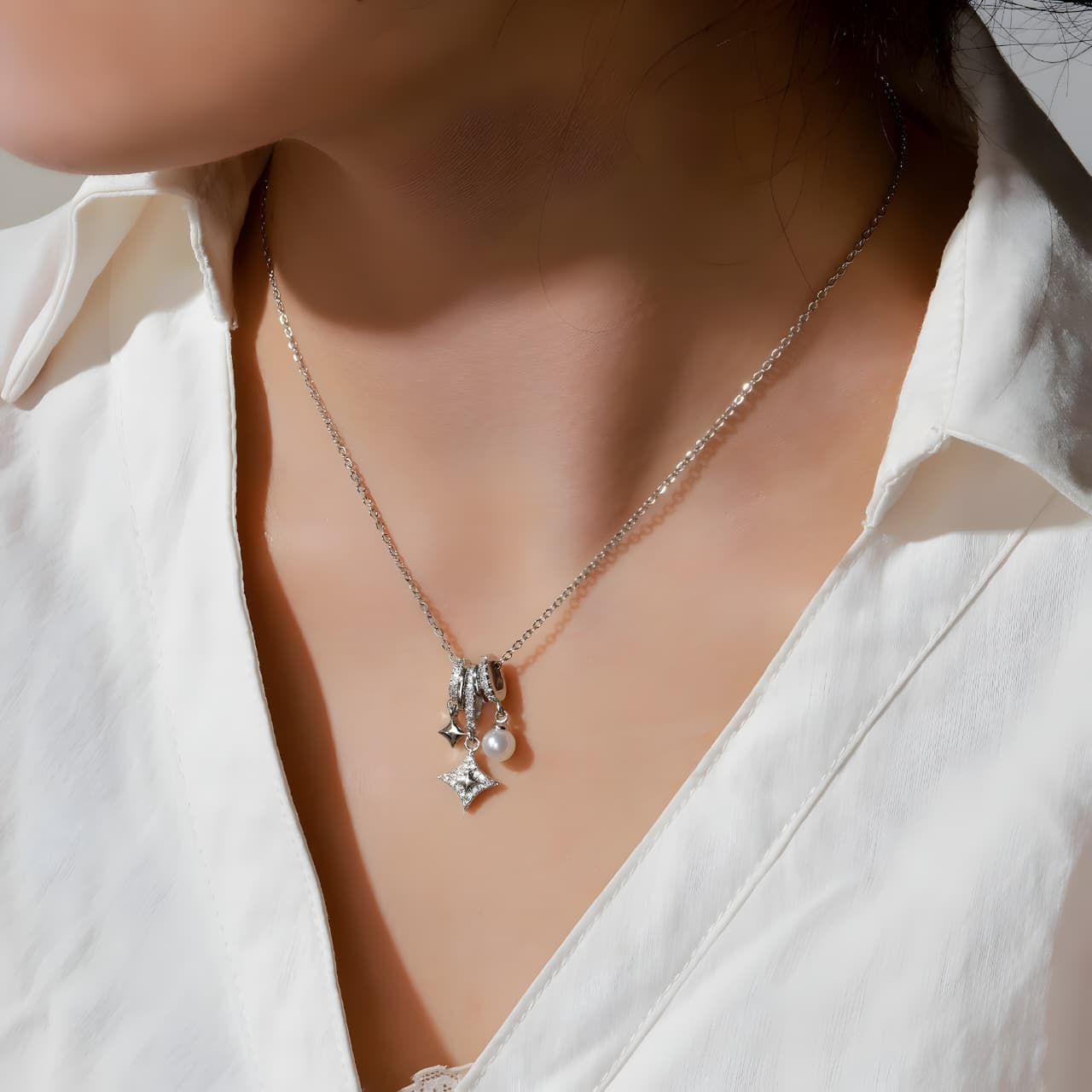 Lumina Silver Necklace by Gleamy