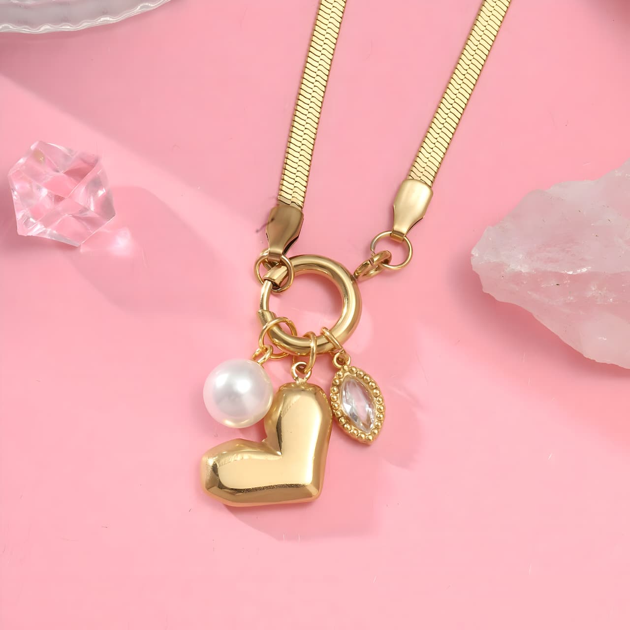 Lustrous Pearl Necklace by Gleamy